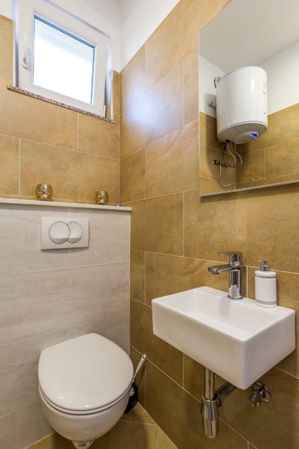 Appartement Klein Aber Fein à Rijeka Extérieur photo